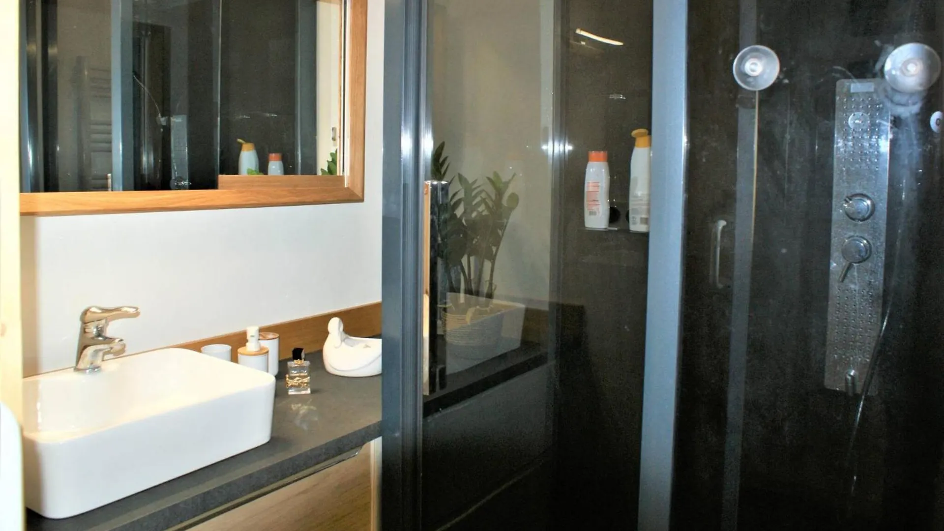 Apartamento Con Vistas Al Mar Y Al Puerto De Roses Av-07