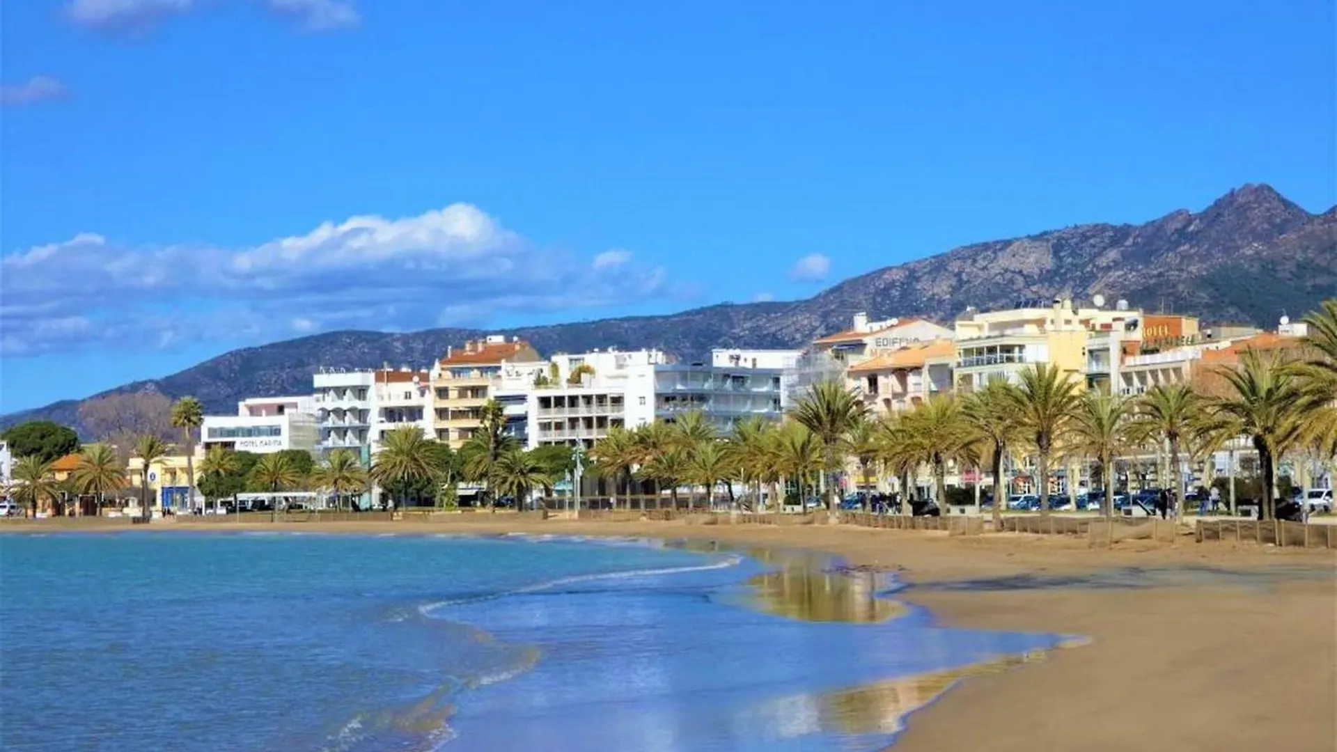 Apartamento Con Vistas Al Mar Y Al Puerto De Roses Av-07 Spain
