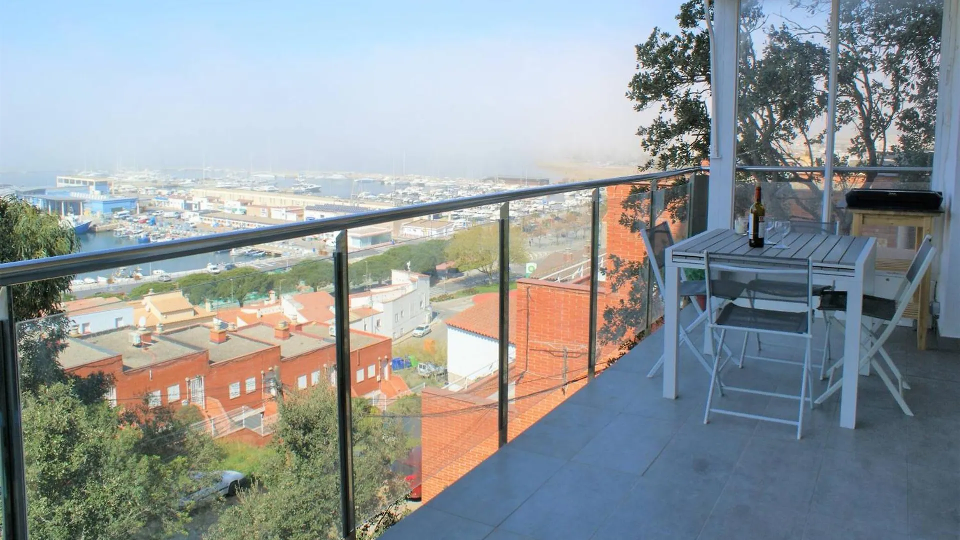 Apartamento Con Vistas Al Mar Y Al Puerto De Roses Av-07 Apartment