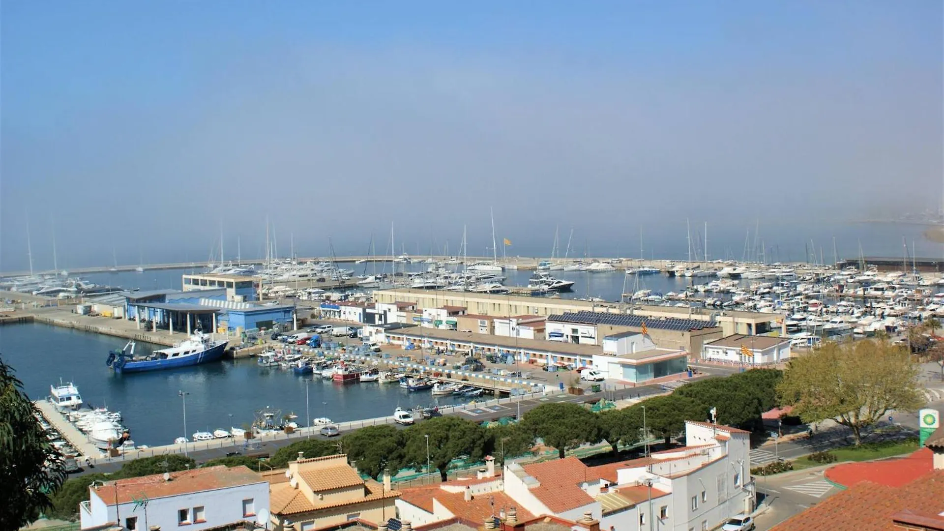 Apartamento Con Vistas Al Mar Y Al Puerto De Roses Av-07 location